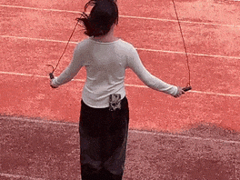 GIF：触发弹射按钮