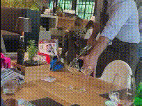 GIF：站不起来了吧？